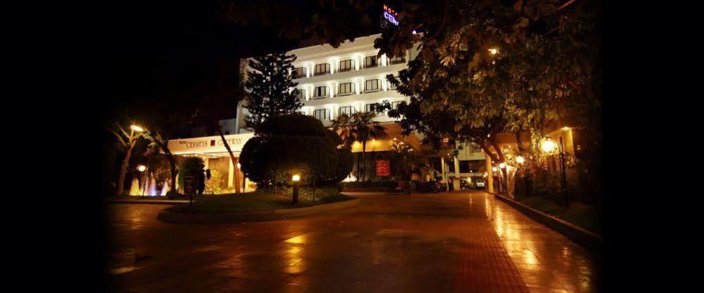 Hotel Cenneys Gateway Salem Exterior foto