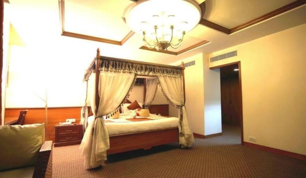 Hotel Cenneys Gateway Salem Exterior foto